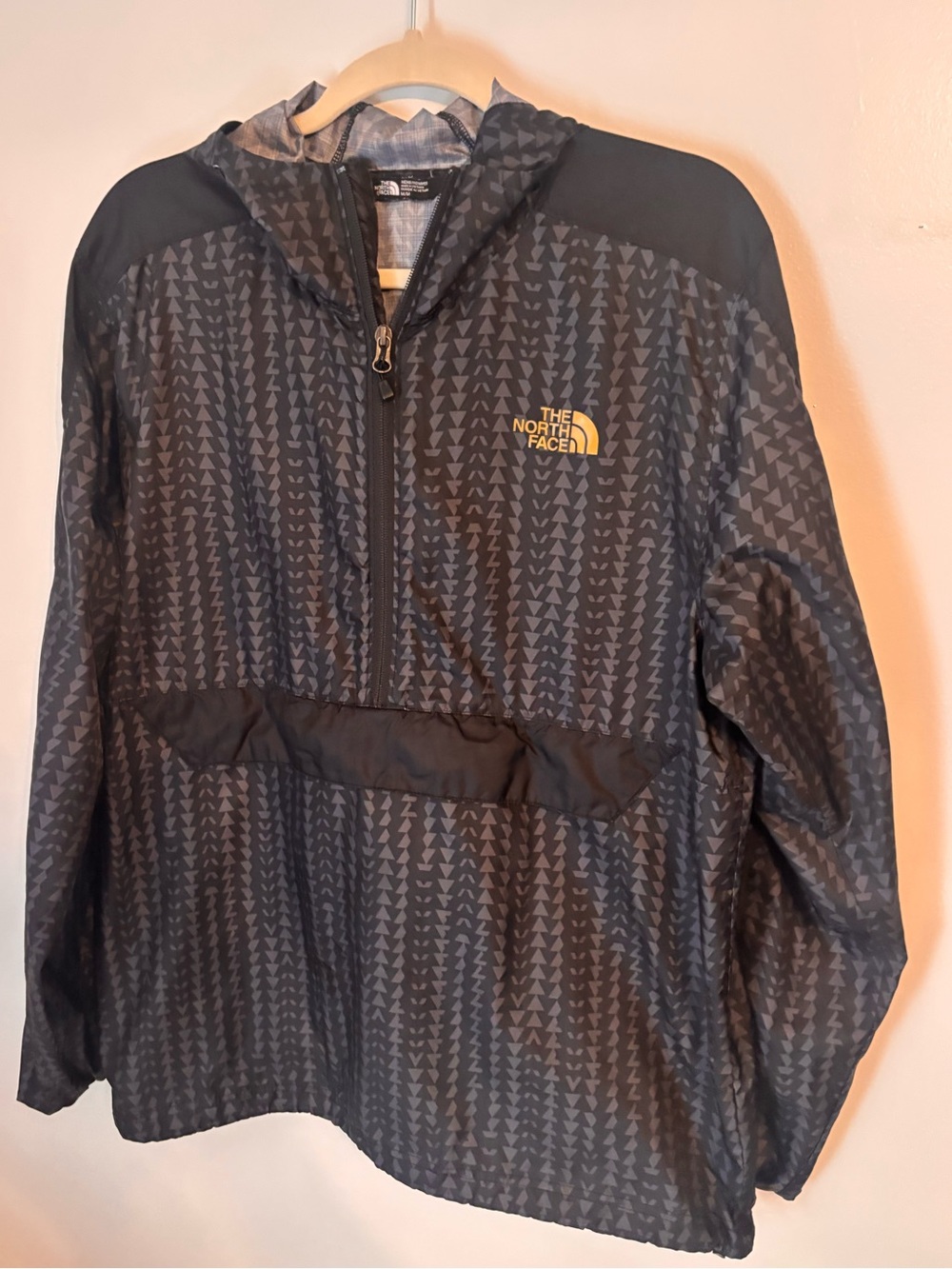 The North Face Men's Black & Gray Hooded Quarter Zip Windwall Windbreaker